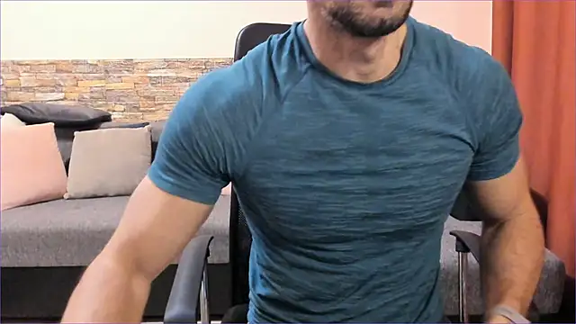 HotHunkTrainer online show from 10.07.25