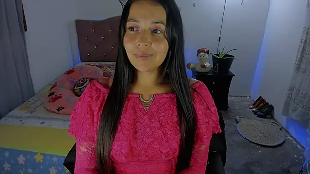 Snapshot of jessamond chatting on 01.06.25 jessamond online show from 01.06.25