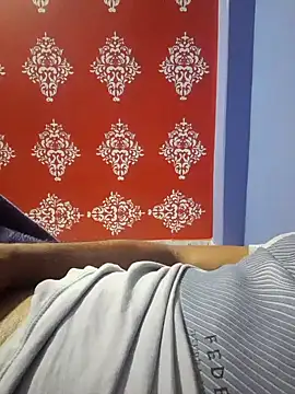 Snapshot of model_yesx chatting on 12.26.24 model yesx online show from 12.26.24