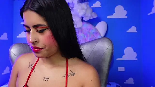 Snapshot of miss_romyna chatting on 06.18.26 miss romyna online show from 06.18.26