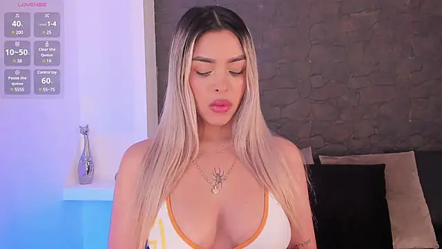 Snapshot of Addison_baker chatting on 01.27.25 Addison baker online show from 01.27.25