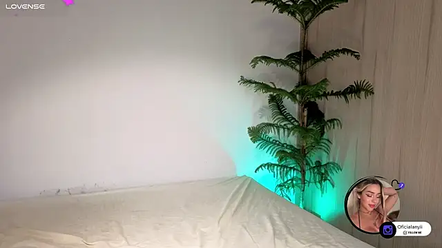 Snapshot of Addison_baker chatting on 11.27.25 Addison baker online show from 11.27.25