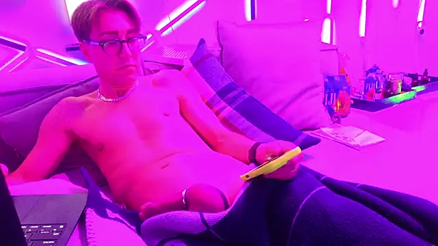 Snapshot of YouLikeBigDick9 chatting on 01.23.25 YouLikeBigDick9 online show from 01.23.25