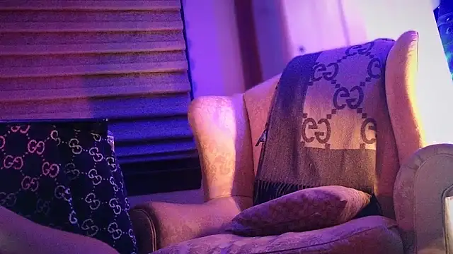 Snapshot of YouLikeBigDick9 chatting on 02.24.25 YouLikeBigDick9 online show from 02.24.25