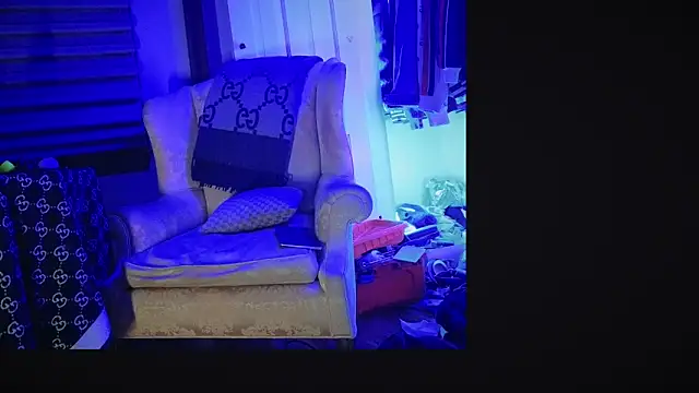 Snapshot of YouLikeBigDick9 chatting on 03.15.25 YouLikeBigDick9 online show from 03.15.25