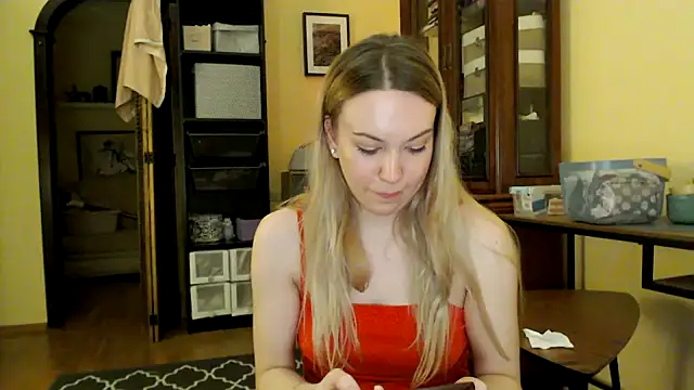 Scarlettford online show from 01.18.25