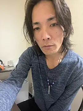 Snapshot of Katakuriko-Denpun chatting on 11.27.25 Katakuriko-Denpun online show from 11.27.25