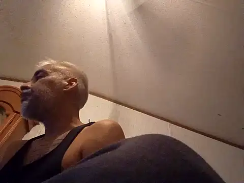 Xoc8  online show from 01.15.25