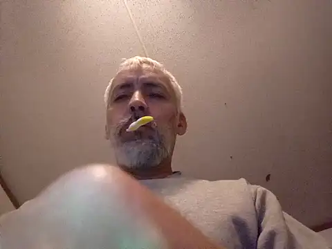 Xoc8  online show from 02.22.25