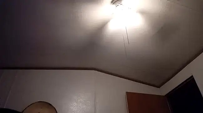 Xoc8  online show from 02.25.25