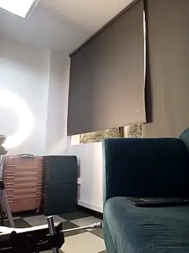 AnthonelaDuque online show from 12.17.25