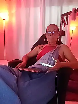 Snapshot of SelenaHouston chatting on 02.06.26 SelenaHouston online show from 02.06.26