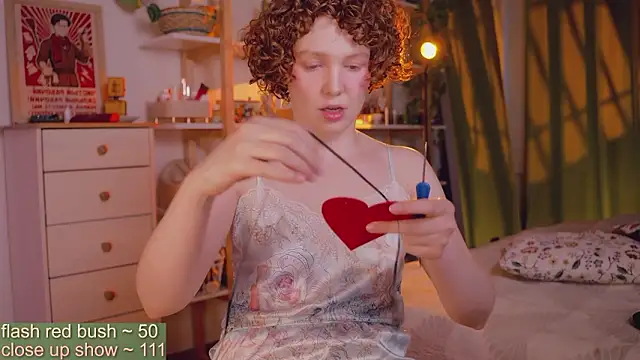 Snapshot of _lightmyfire chatting on 02.12.26 lightmyfire online show from 02.12.26