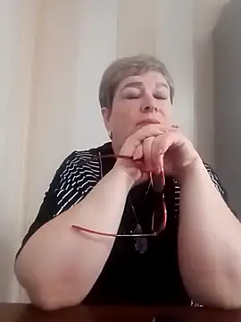 Lee Nell online show from 03.17.25