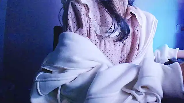 Snapshot of Baenee chatting on 01.11.25 Baenee online show from 01.11.25