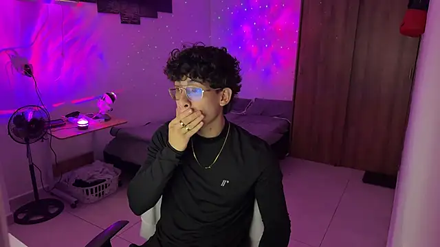 Kisan Smith online show from 12.18.25