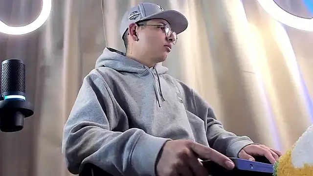 a lejandro 0 8 online show from 02.05.25