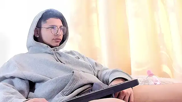 a lejandro 0 8 online show from 02.09.25