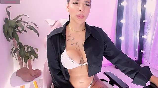 EmmaRusellx online show from 05.19.26