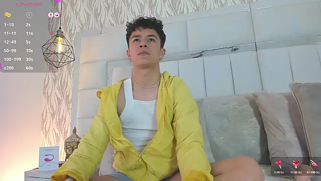 Snapshot of 1m_Joel chatting on 12.12.24 1m Joel online show from 12.12.24