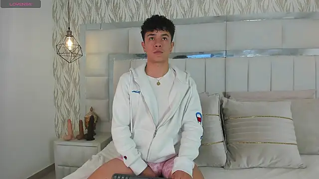 Snapshot of 1m_Joel chatting on 03.12.25 1m Joel online show from 03.12.25