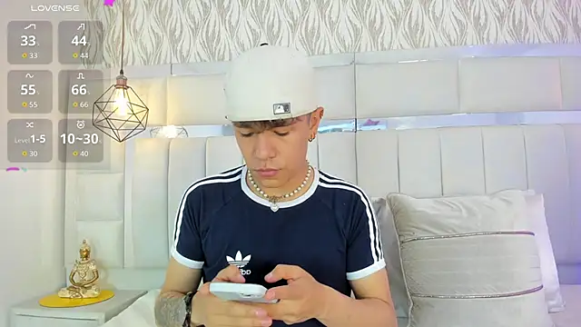 Snapshot of 1m_Joel chatting on 10.05.25 1m Joel online show from 10.05.25