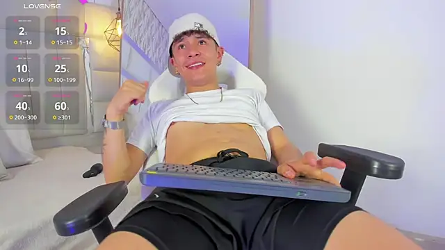 Snapshot of 1m_Joel chatting on 10.13.25 1m Joel online show from 10.13.25