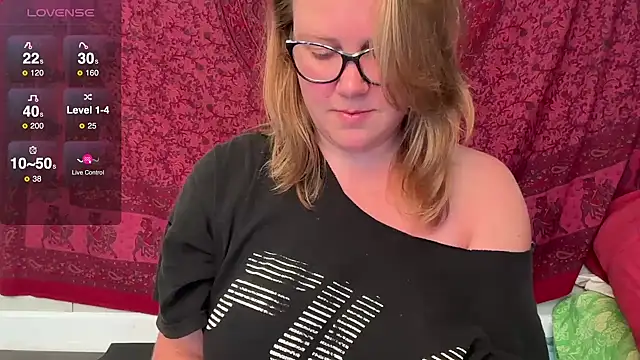 GlitterKitty108 online show from 07.05.26