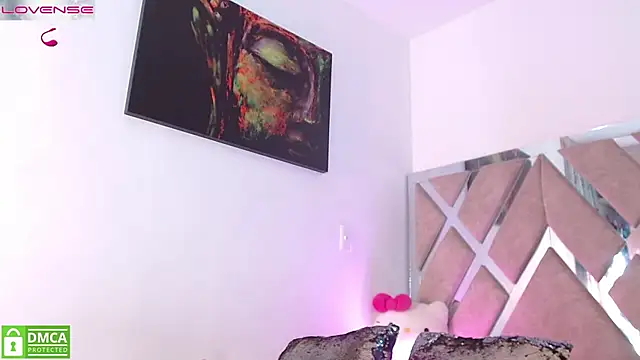 LauryMoons online show from 02.04.26