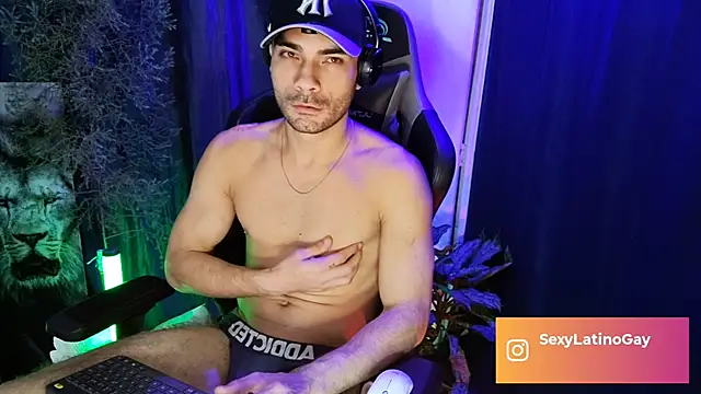 sexyboycolombi4 online show from 03.14.25