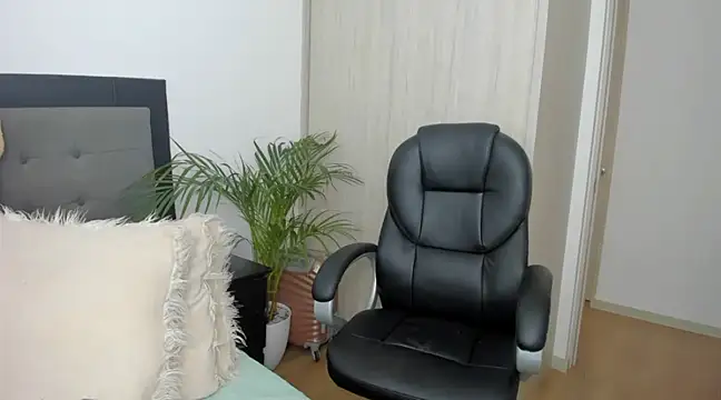 Snapshot of charlotte_tiller chatting on 12.11.24 charlotte tiller online show from 12.11.24