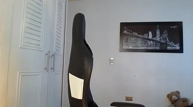 Plug Control online show from 01.29.25