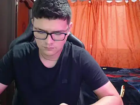 Plug Control online show from 03.11.25