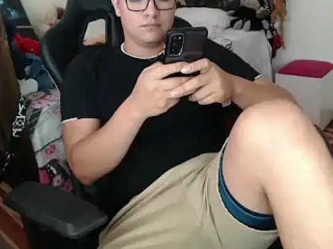 Plug Control online show from 03.13.25