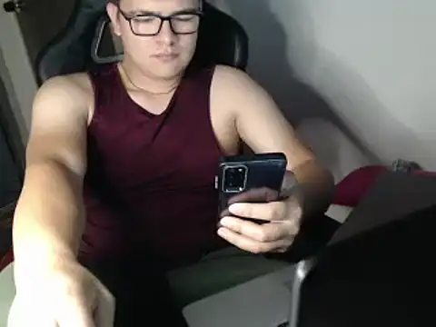 Plug Control online show from 03.18.25