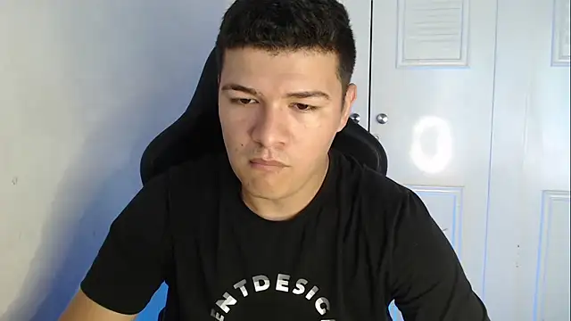 Plug Control online show from 09.13.25