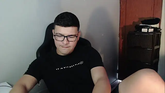 Plug Control online show from 01.08.26