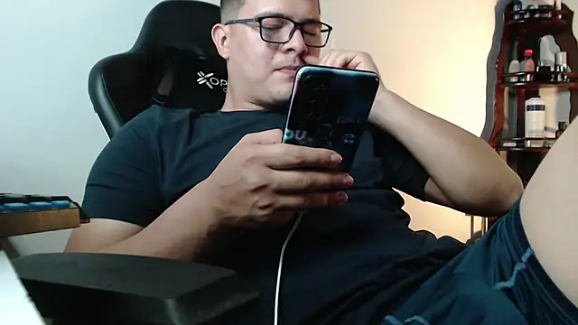 Plug Control online show from 02.27.26