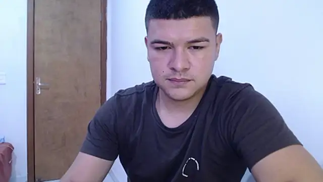 Plug Control online show from 05.18.26