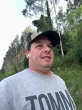 Jose HotLatino online show from 04.20.26