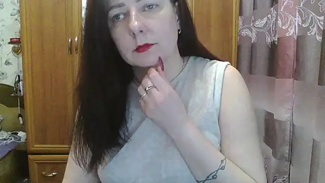 Snapshot of SophieNightAh chatting on 02.03.25 SophieNightAh online show from 02.03.25