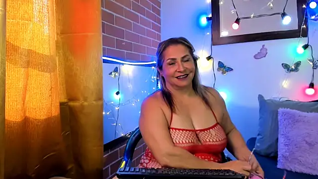 maja hills online show from 02.27.25