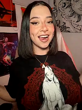 Snapshot of annbones_ch chatting on 10.11.25 annbones ch online show from 10.11.25