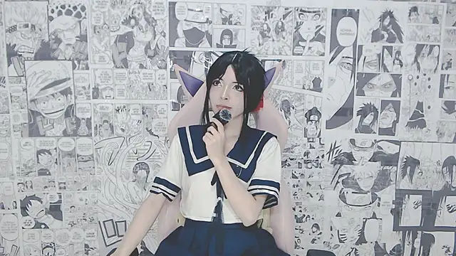 Snapshot of Miahparker chatting on 11.18.25 Miahparker online show from 11.18.25