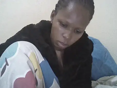 Snapshot of CharlotteDee chatting on 10.12.25 CharlotteDee online show from 10.12.25