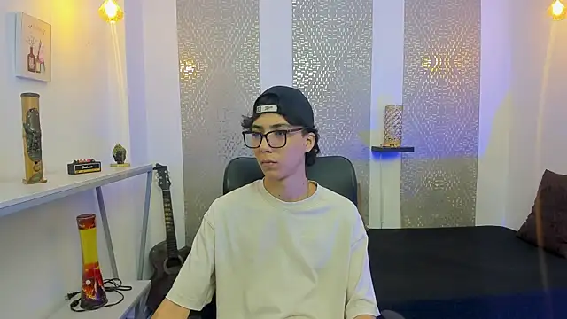 Nikolay Gregori online show from 10.22.25