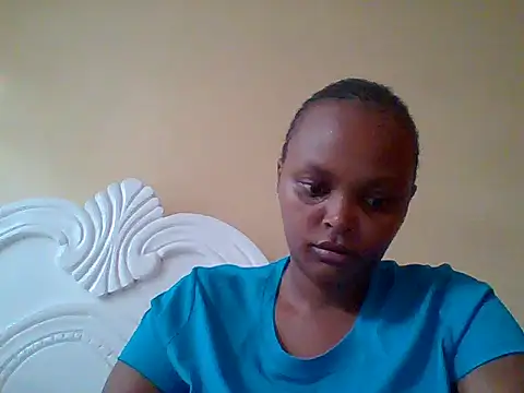 Snapshot of Sexxy-Shie chatting on 09.30.25 Sexxy-Shie online show from 09.30.25