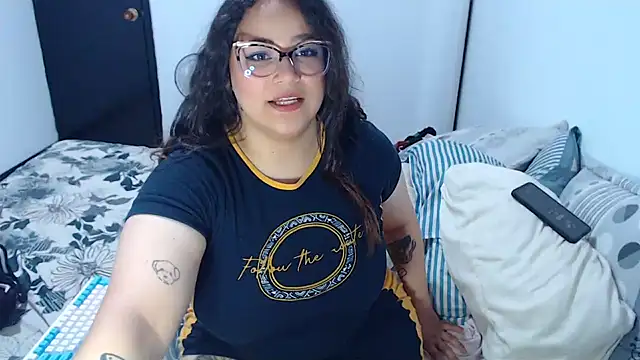 Luciernaga18 online show from 02.04.25