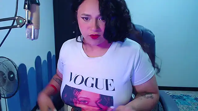 Luciernaga18 online show from 10.06.25