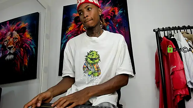 Snapshot of Pantera_black_21 chatting on 12.11.24 Pantera black 21 online show from 12.11.24